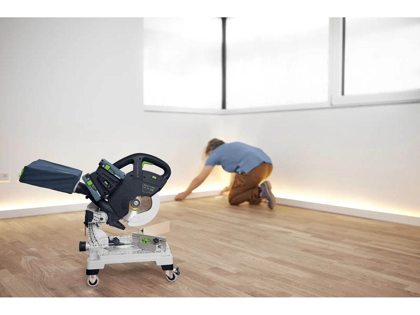 Compound mitre saw Festool SYMMETRIC SYMC 70