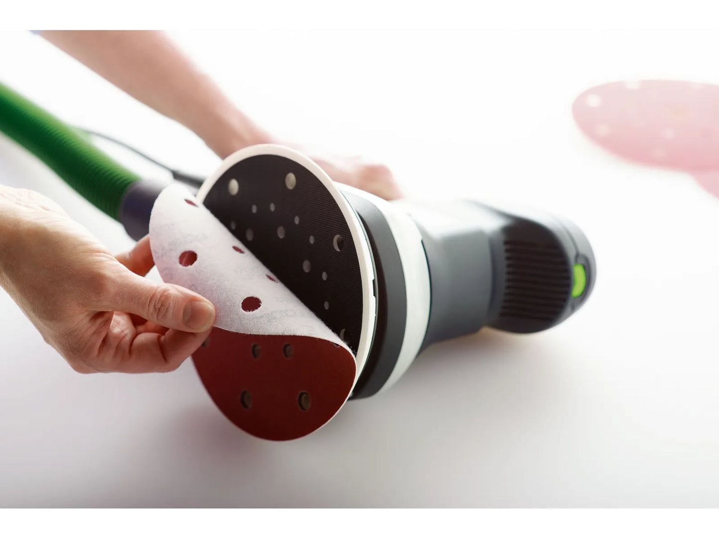 Papier de verre pour ponceuses excentriques Saphir ; 125 mm ; P24 ; 25 unités