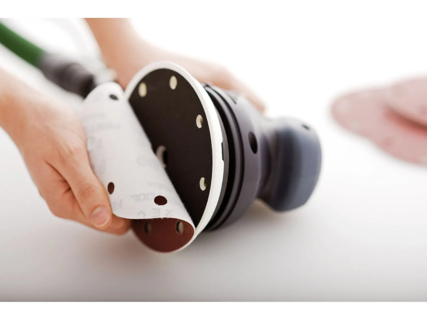 Papier de verre pour ponceuses excentriques Saphir ; 125 mm ; P24 ; 25 unités