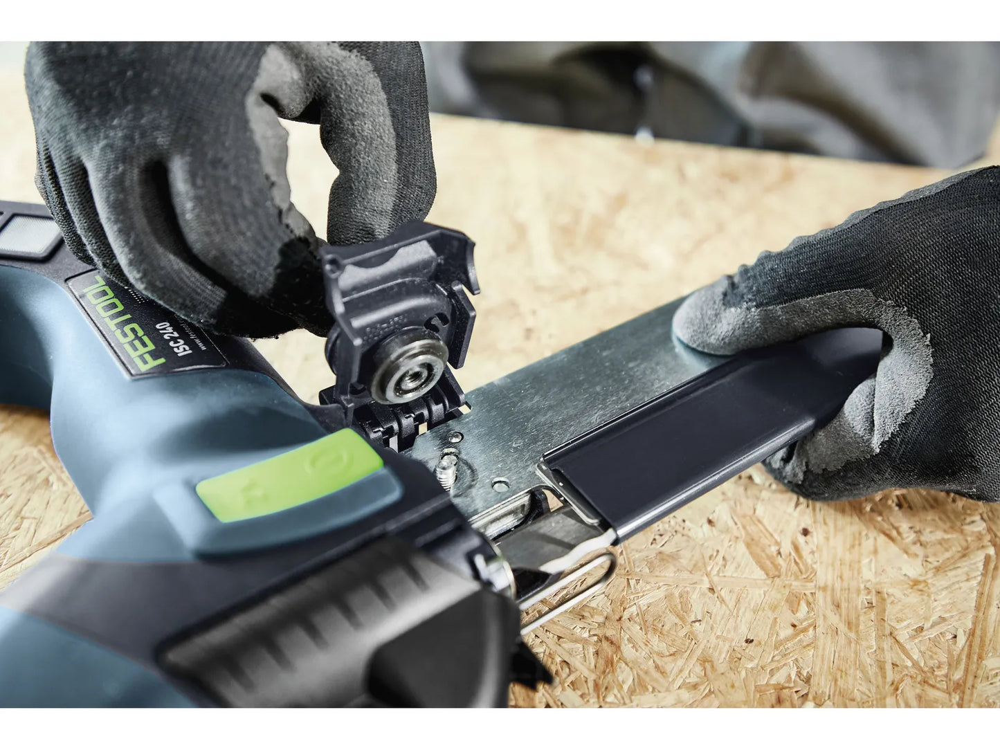 Cordless insulating-material saw Festool ISC 240